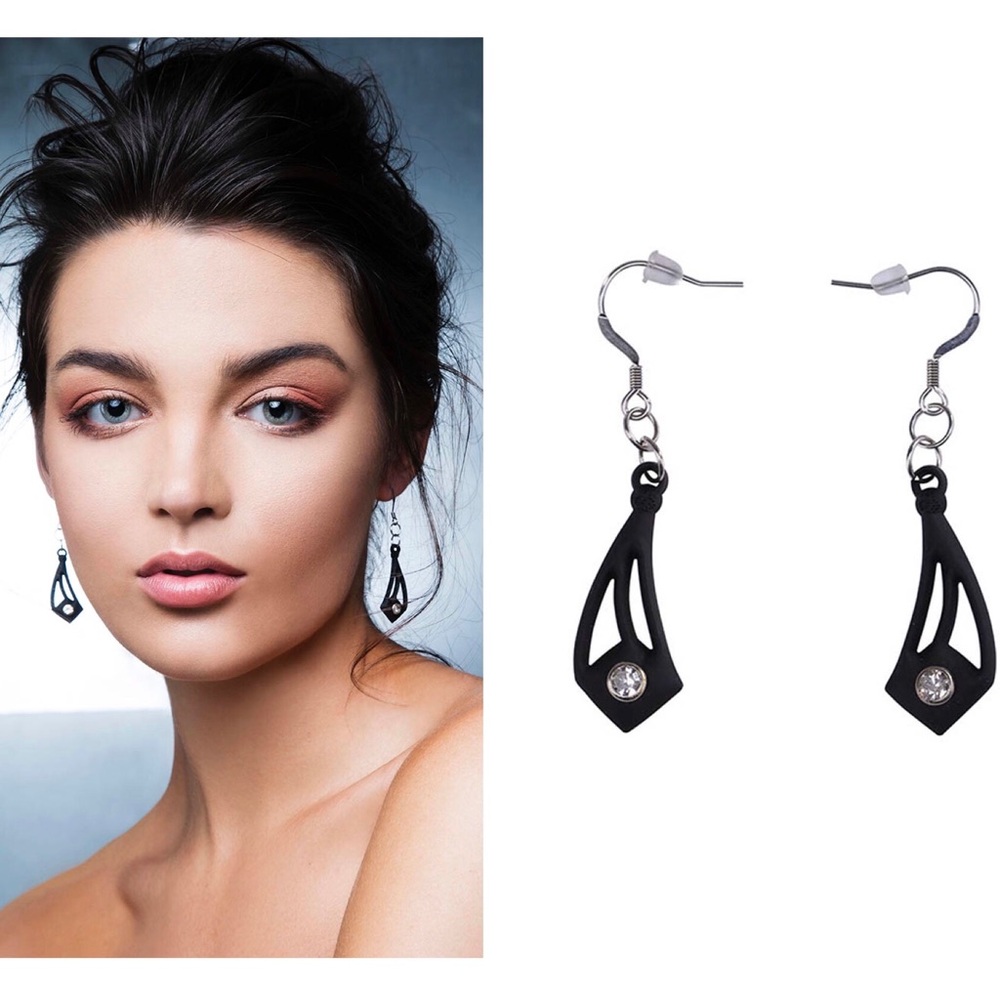 Batucada Vegetal Rubber Stainless Steel Hooks Black Earrings Geometric Design